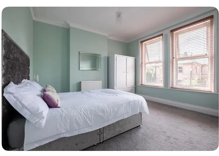 Beautiful Garden Flat In - First Floor